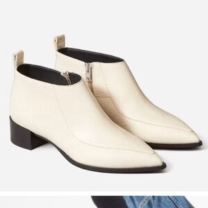 Everlane Italian leather ankle boss booties in white. Like new.